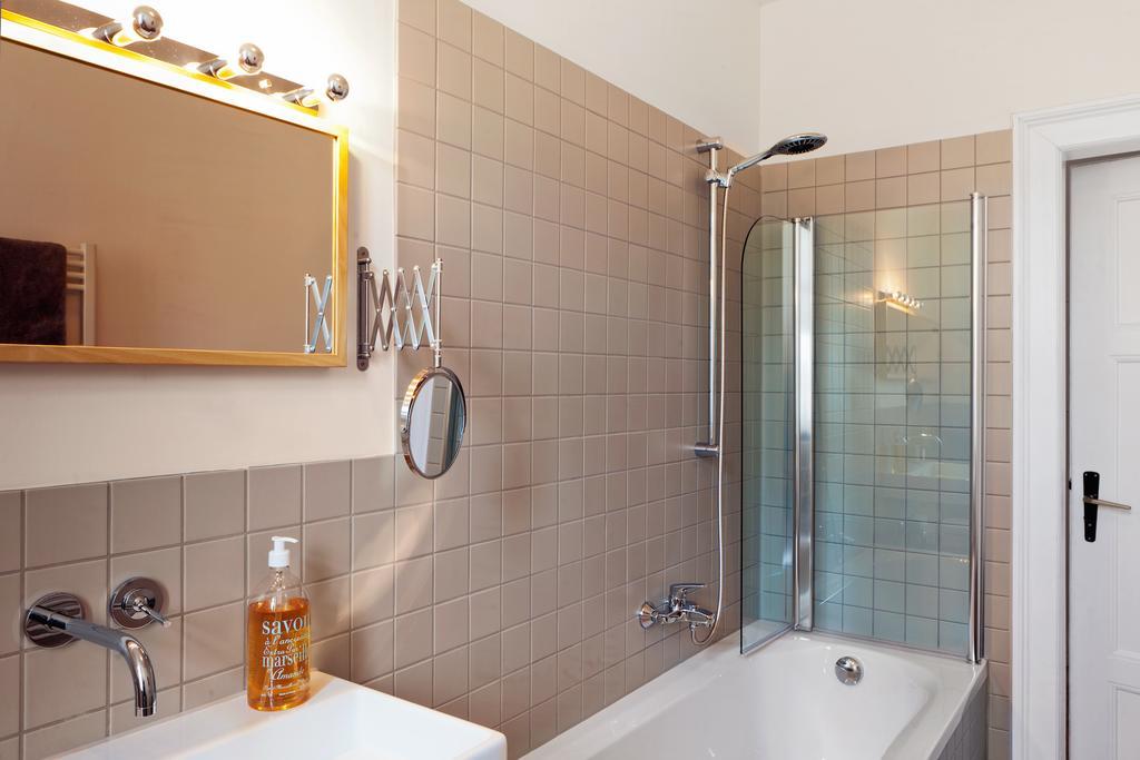 Design Apartments "Hier War Goethe Nie" Веймар Номер фото